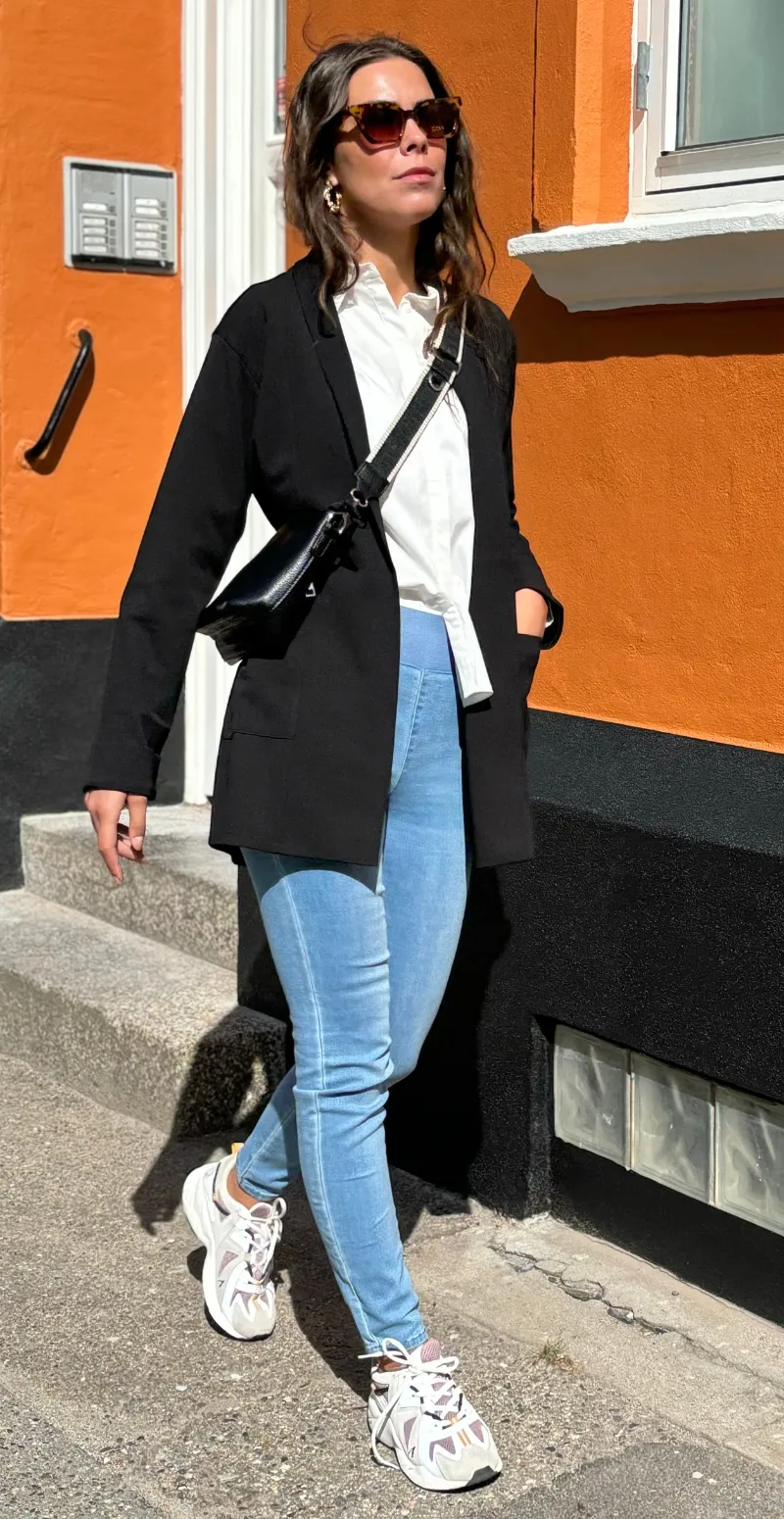 Emily Blazer sort
